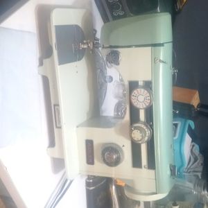 Industrial sewing machine